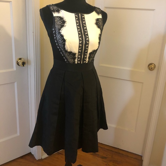 WHBM Midi Cocktail Dress w/ Pockets! - Picture 2 of 8